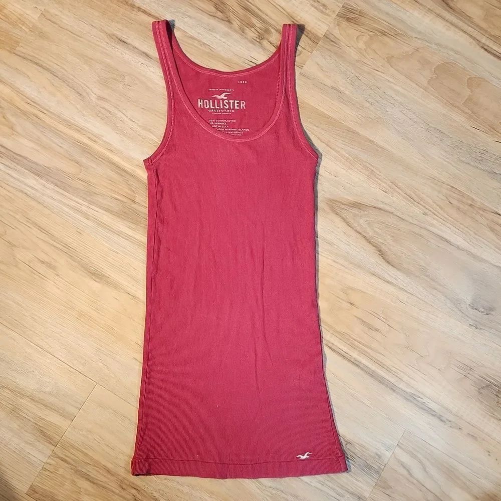 💜Hollister Maroon Ribbed Long Length Sleeveless Top Medium